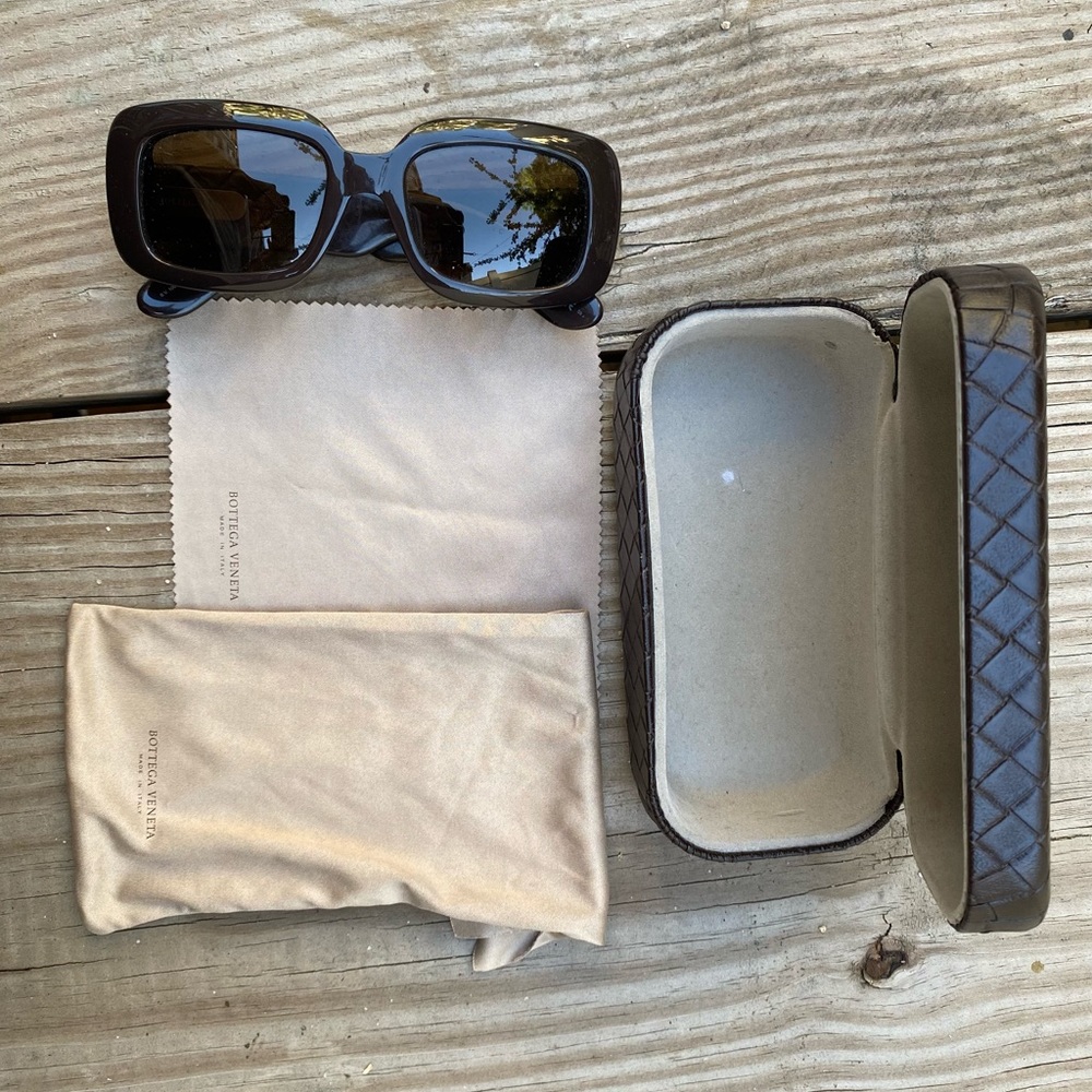 Bottega Veneta Intrecciato Detail Sunglasses - Picture 10 of 10